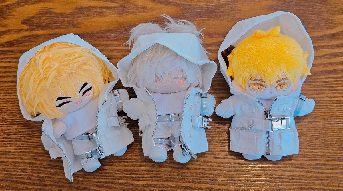 ⛓️진행 상황 공지🖤🤍
25.04.18

17일 입금폼 출고가 완료되었습니다.
(페이폼은 모두의 빠른 2차금 입금 덕분에 지난 주 발송되었습니다)

다음 주 수요일 안팎으로 수령이 예상됩니다.
불량/누락 교환은 이틀 내로 밀봉된 상자 6면과 불량/누락이 확인되는 원테이크 영상이 필요합니다.

감사합니다!