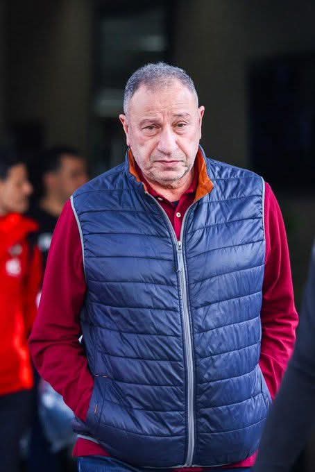 اثبت نفسك يا أهلاوي 
التويته ده للدعاء بالشفاء العاجل وإن يديم الله عز وجل  موفور الصحه والعافيه للرمز والاسطوره الخطيب 
رتووووووويت كتير 
ودعاء أكتر وأكتر 
اللهم أشفي عبدك محمود الخطيب شفاءاً لا يغادر سقما 
اللهم أمده بموفور الصحه والعافيه والسلامه 
آمين يارب العالمين