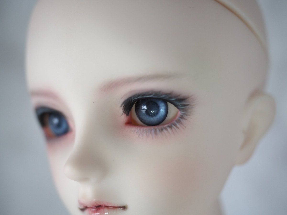 zarameya_doll's tweet photo. (カスタム記録)
まず造形が美少年。リアル寄りなヘッドなので、いつもSDにメイクするのと同じ感覚でメイク出来ました。
※睫毛は描き睫毛
←暴走状態の赤い瞳も再現したくてアイ自作
#DD_9S #DD9s https://t.co/clJ2YzVDgL