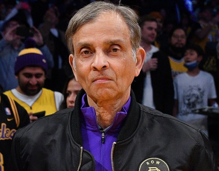 Kings owner Vivek Ranadive was the driving force behind acquiring DeMar DeRozan in free agency and trading De’Aaron Fox for Zach LaVine, per <a href="/sam_amick/">Sam Amick</a> on <a href="/Sactown1140/">Sactown Sports 1140</a> (m.youtube.com/watch?v=LBtIvW…).

Full-on meddling from ownership has significantly changed Sacramento’s future.