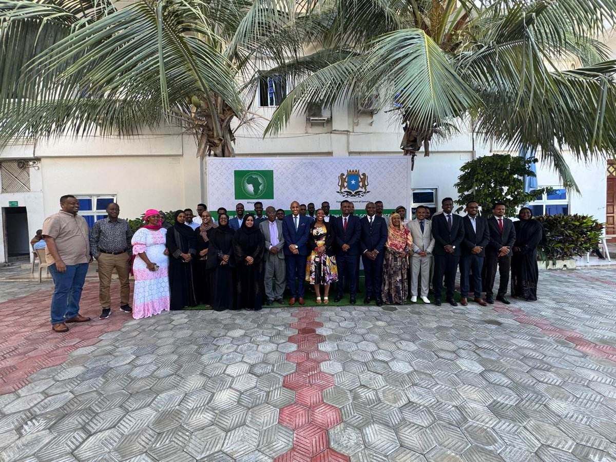 AUC_PAPS's tweet photo. The AU Centre for #PCRD jointly with African Union Support &amp; Stabilization Mission (#AUSSOM), carried out a Capacity Building training for National Institutions on Enhancing Governance &amp; Rule of Law in #Somalia's #PostConflict Transition on 14-17 April 2025, in Mogadishu,Somalia. https://t.co/RzDPmyy8wf