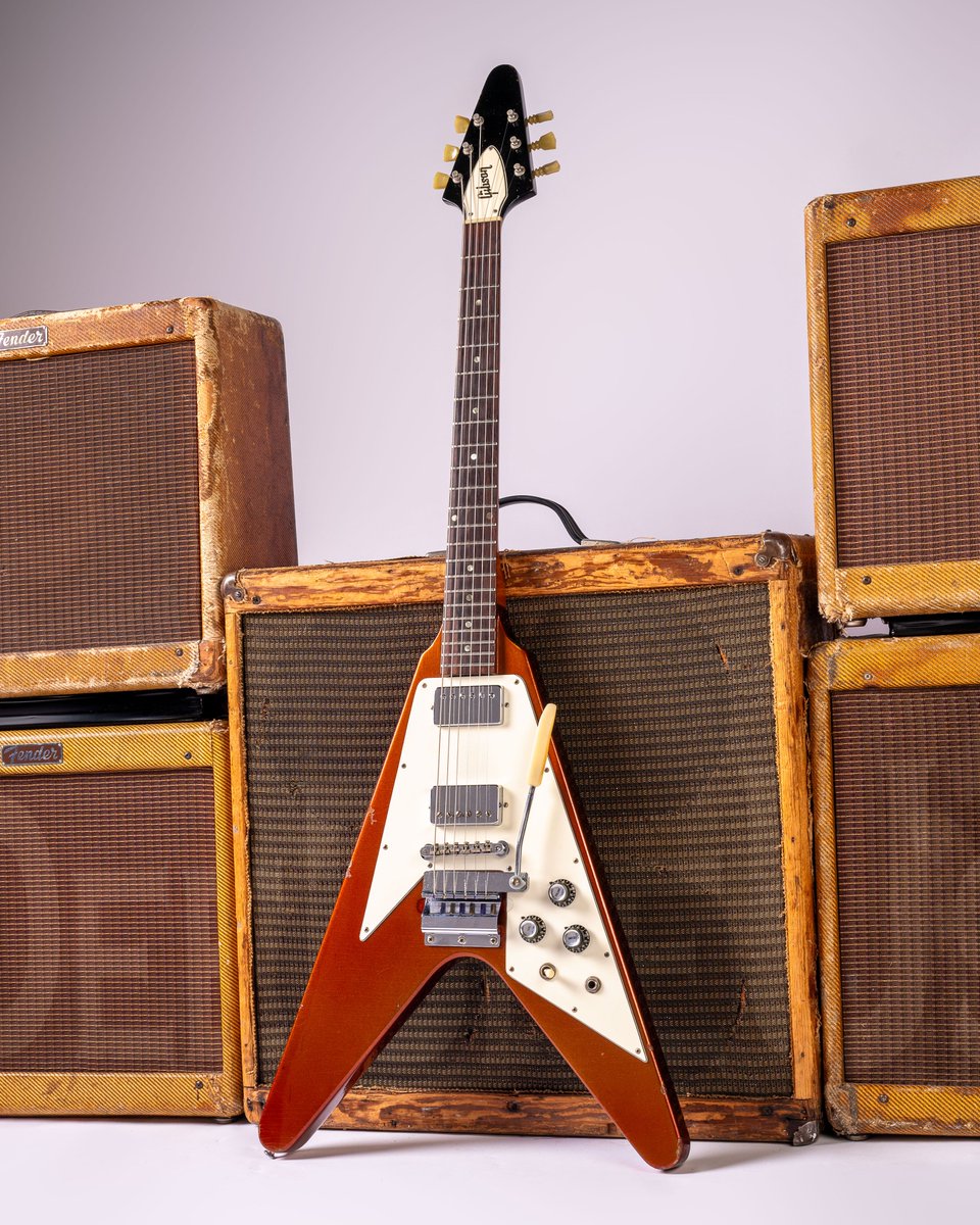 DeeBeeUs's tweet photo. 1967 Gibson Flying V, sparkling burgundy.
#unionsound24 #gibson #flyingv #1967flyingv #therealdeal #notareissue #guitar #vintageguitar #guitarphotography https://t.co/dETOsq7SJF