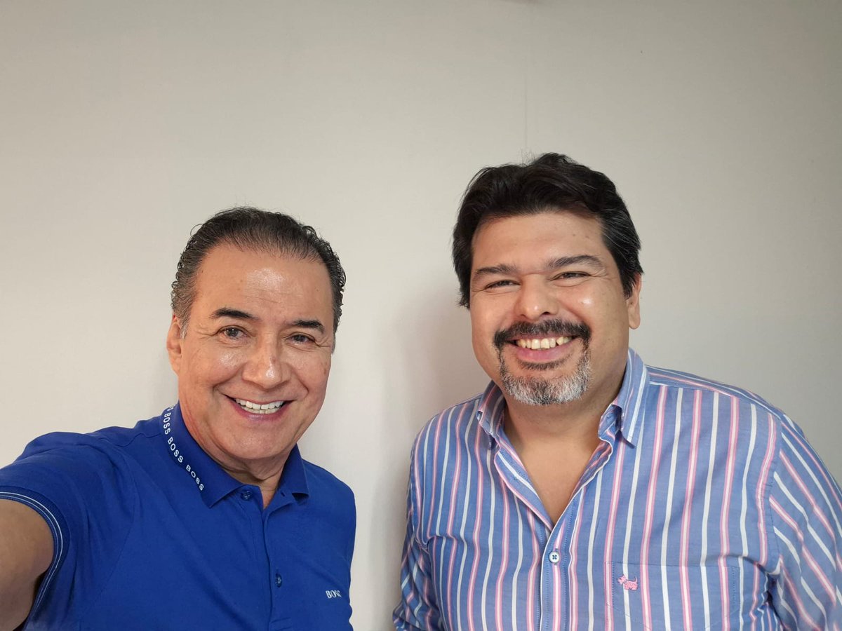 PonleJORGEaTux's tweet photo. Un gusto haber saludar y platicar con mi amigo el juez @PLACIDOMT  quien es candidato a Magistrado Federal y Civil, por ello te invito a votar en la boleta Rosa  #23 que se realizará el próximo 1 de junio a nivel nacional representa un parte aguas en la vida democrática de México https://t.co/Wtt7NC9yEg