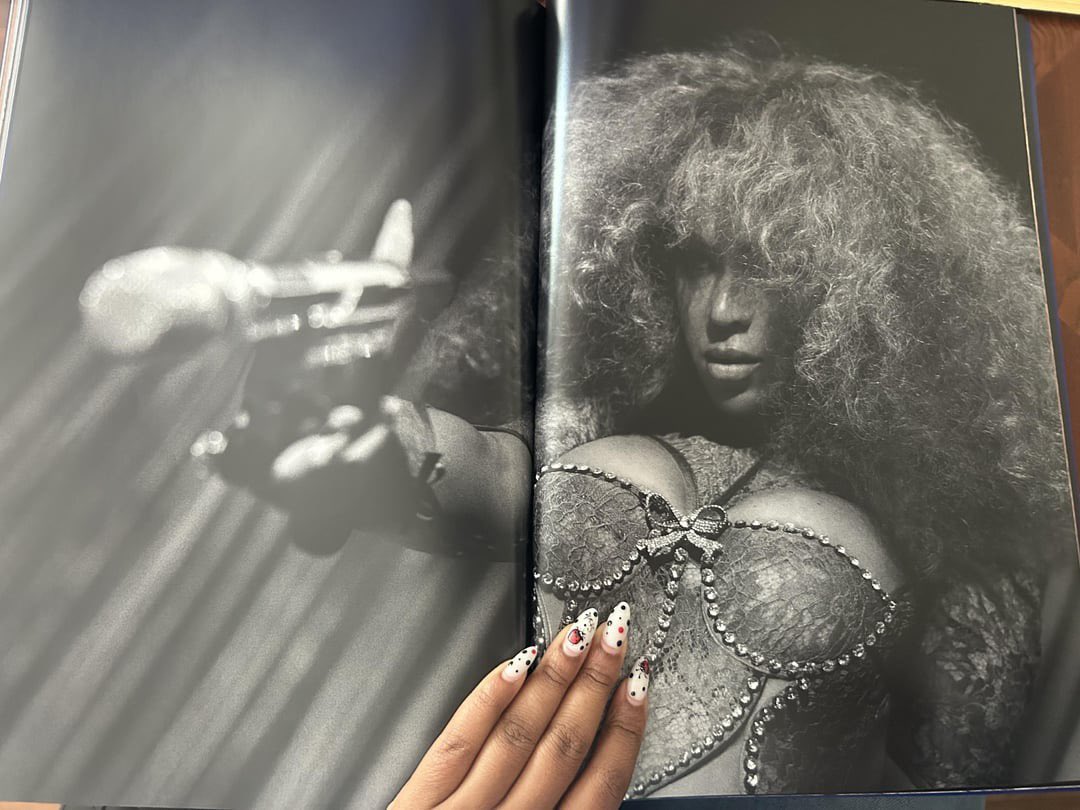 beyoncebrasil's tweet photo. 🚨 ESSA FOTO DESTRUIU CARREIRAS! https://t.co/cWxcxWoKSq
