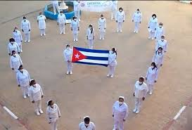 HenryLopezJi20's tweet photo. Nadie en en el mundo  aplastará la fuerza de la verdad  de la Cooperación Médica Cubana,  no existe fuerza para aplastar  el legado de #Fidel  de defender valores en los que se cree al precio de cualquier sacrificio;  #CubaCoopera  es modestia, desinterés, altruismo y solidaridad https://t.co/18D5QnAc2w