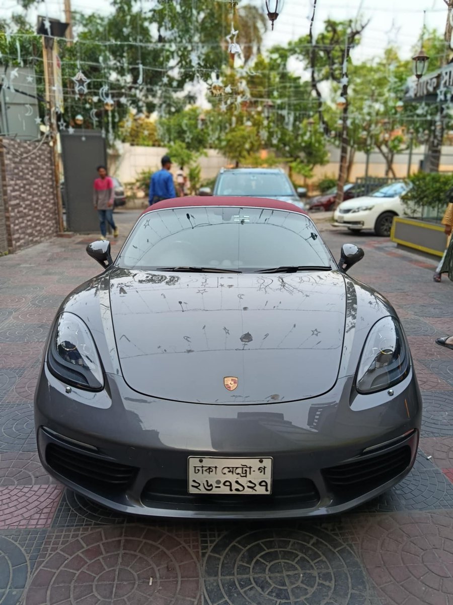 ArtsRozen's tweet photo. Spotted this sleeck 718 boxter at sao paulo. https://t.co/NoVMYyZERd