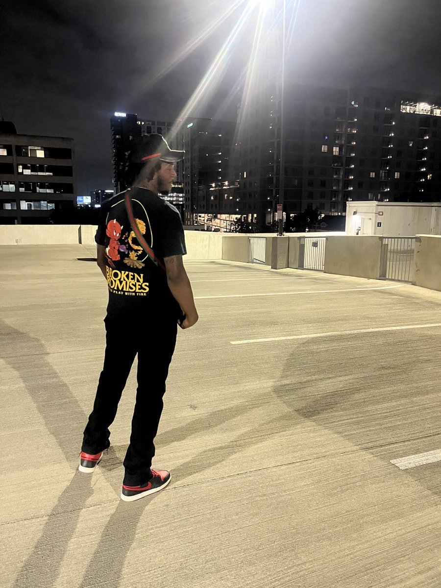 Sm💨ke🩸 tweet media