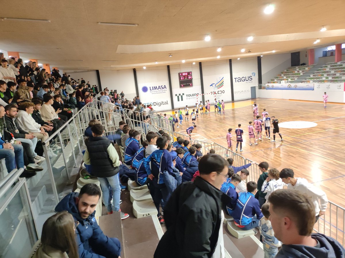 MOPRISALA TOLEDO (@moprisala) on Twitter photo 🏆 Juvenil DH
📅 J 24
<a href="/AndreuLinaresFS/">AndreuLinaresEFS</a> 1-4 MOPRISALA Olías
⚽ Miguel
⚽ Pablo Crespo
⚽ Iván
⚽ Hristo
Victoria en el derby y paso de gigante por la permanencia en un pabellón con gran entrada de público 👏🏻
La marea azul fue el sexto jugador 👥⚪🔵👥
Grandes 👏🏻
ADN Moprisala Ⓜ️ 🏆 Juvenil DH
📅 J 24
<a href="/AndreuLinaresFS/">AndreuLinaresEFS</a> 1-4 MOPRISALA Olías
⚽ Miguel
⚽ Pablo Crespo
⚽ Iván
⚽ Hristo
Victoria en el derby y paso de gigante por la permanencia en un pabellón con gran entrada de público 👏🏻
La marea azul fue el sexto jugador 👥⚪🔵👥
Grandes 👏🏻
ADN Moprisala Ⓜ️