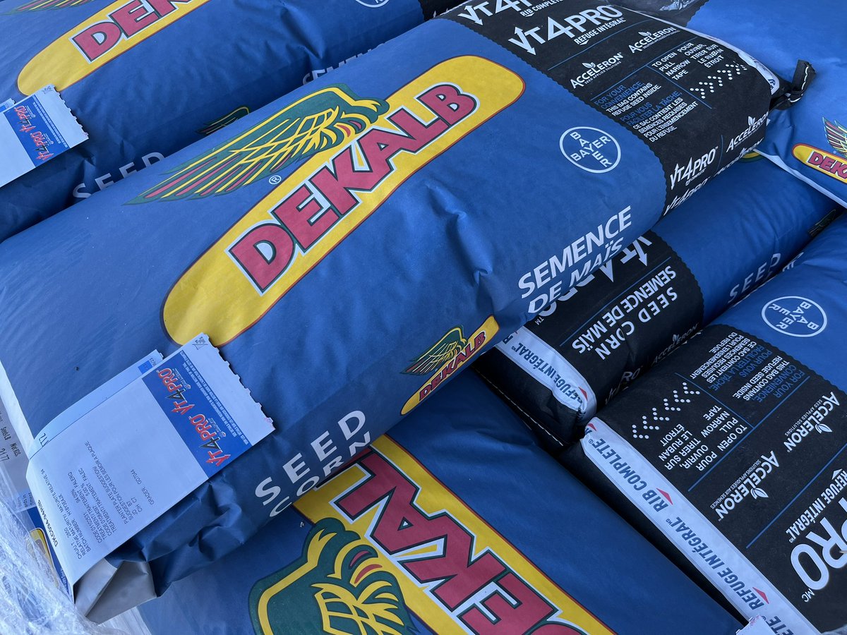 Leanne Freitag, CCA-ON (@leannefreitag) on Twitter photo Have you seen the latest addition to the Dekalb corn seed colour pallet? Loving the new blue VT4Pro bags 😍. <a href="/BayerTraitsCA/">Bayer Traits Canada</a> <a href="/DEKALB_Canada/">DEKALB Canada</a> <a href="/Bayer4CropsCA/">Crop Science Canada</a> Have you seen the latest addition to the Dekalb corn seed colour pallet? Loving the new blue VT4Pro bags 😍. <a href="/BayerTraitsCA/">Bayer Traits Canada</a> <a href="/DEKALB_Canada/">DEKALB Canada</a> <a href="/Bayer4CropsCA/">Crop Science Canada</a>