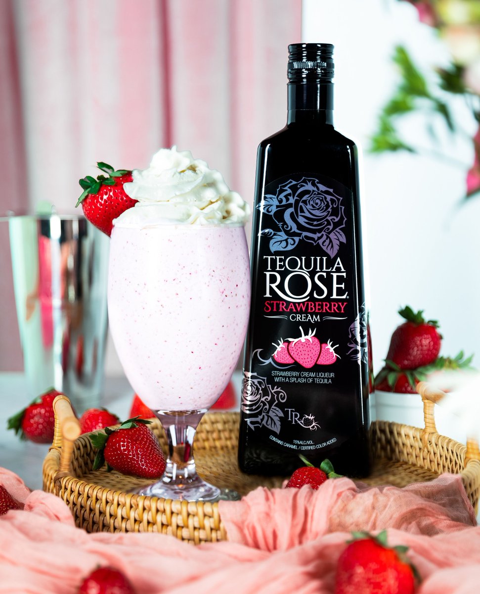 Kick up your seasonal shakes with #TequilaRose 🍦🍓