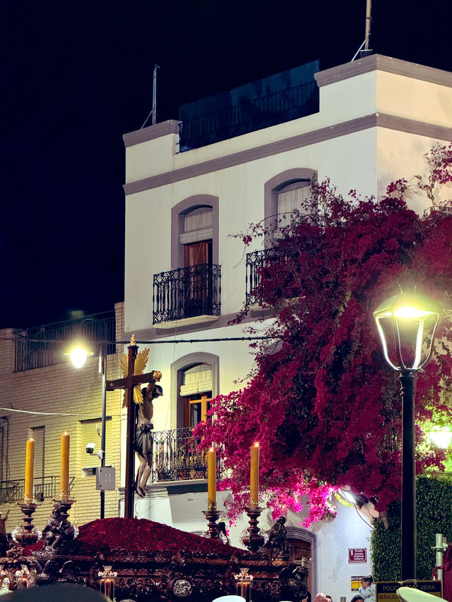 Yo Soy la Verdad ha sonado frente a la terraza Carmona para el Santísimo Cristo de la Misericordia en esta noche cerrada de #JuevesSanto