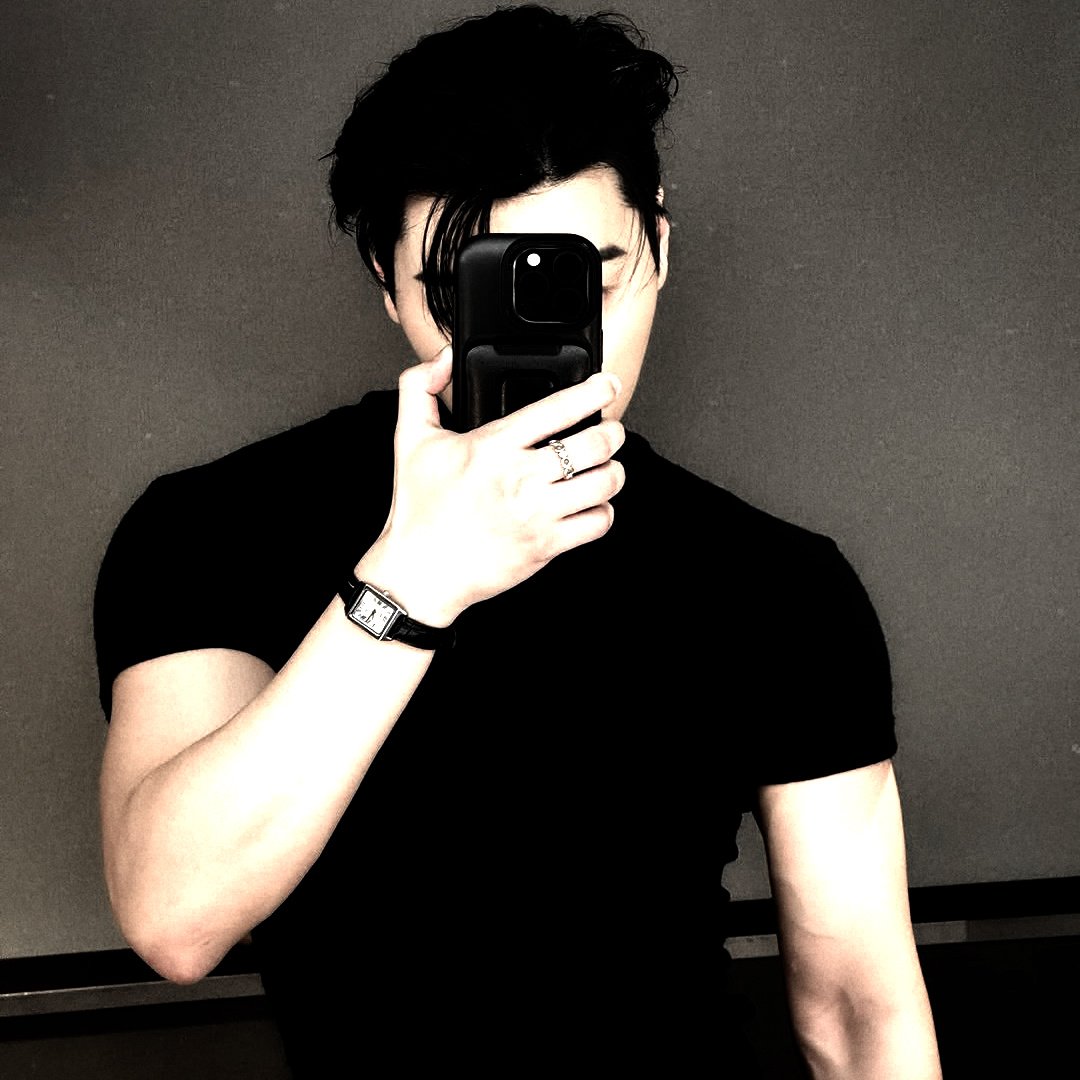 ㅤ
ゲ.   damnedpoets.⠀

     ✶ ˖ ࣪ ▸ hello , getting ready to leave the country and fly to las vegas .ᐟ i have to meet with my aunt , and i am very excited to see her again after a very long time .ᐟ there will be a lot of catching up to do when i get there.
ㅤ