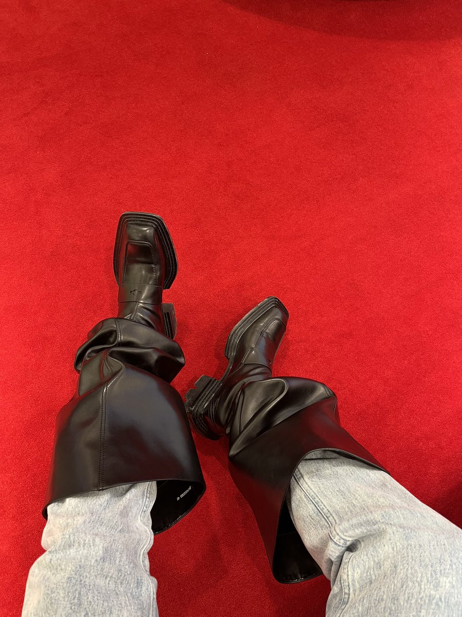 ShodyStylin's tweet photo. Put that thing in sport https://t.co/6Mk32ZY457