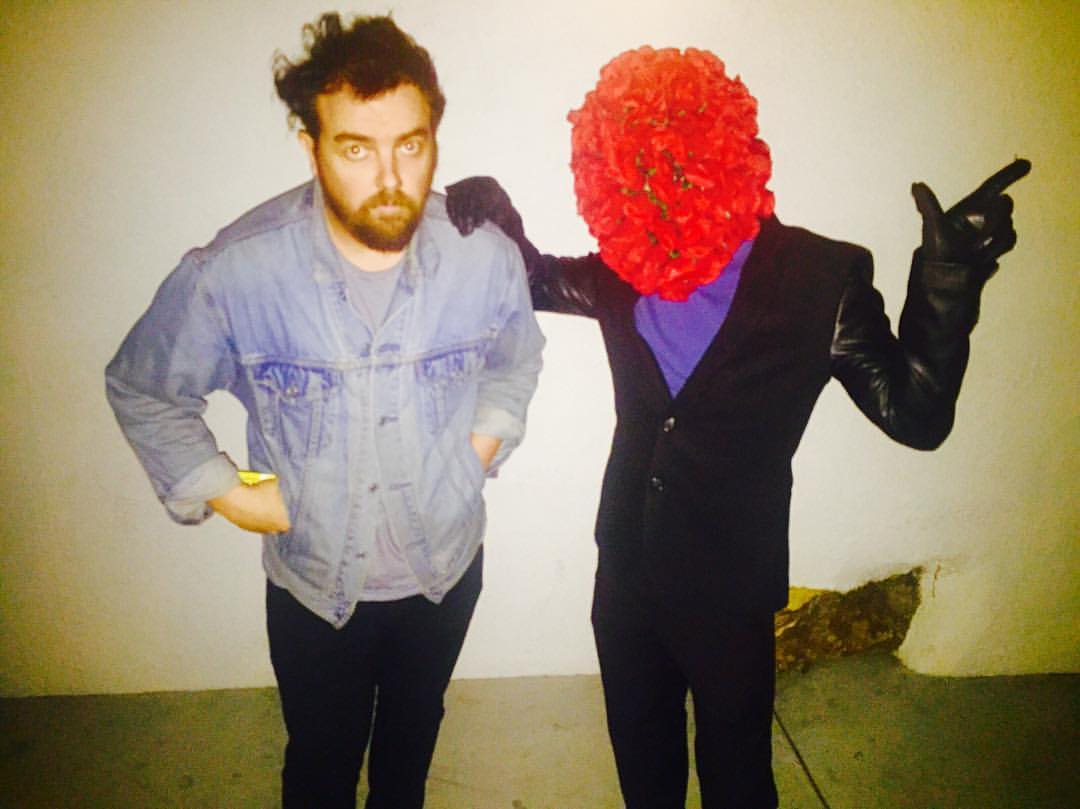 andyclockwise's tweet image. Just hanging with a mate 
.
.
.
#andyclockwise #losangeles #hollywood #localhero #livemusiclosangeles