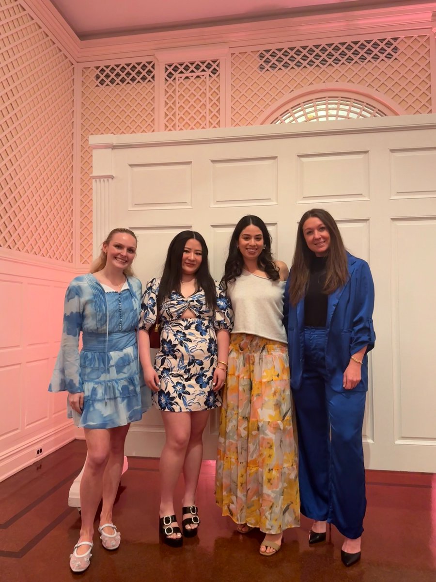 We were thrilled to attend the 29th Annual FGI Rising Star Awards with local New York SHEIN X designers Amiko Simonetti and Snow Xue Gao. The event was an incredible afternoon celebrating innovation, creativity, and the next generation of talent in fashion and beauty. 🧵✨