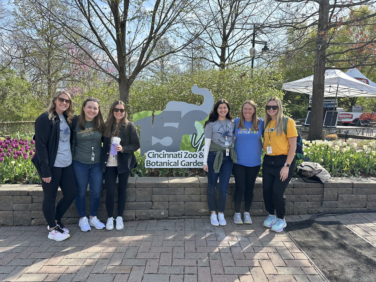 hannaweigel's tweet photo. A beautiful day to go to the zoo! https://t.co/6Eifn5mMOt