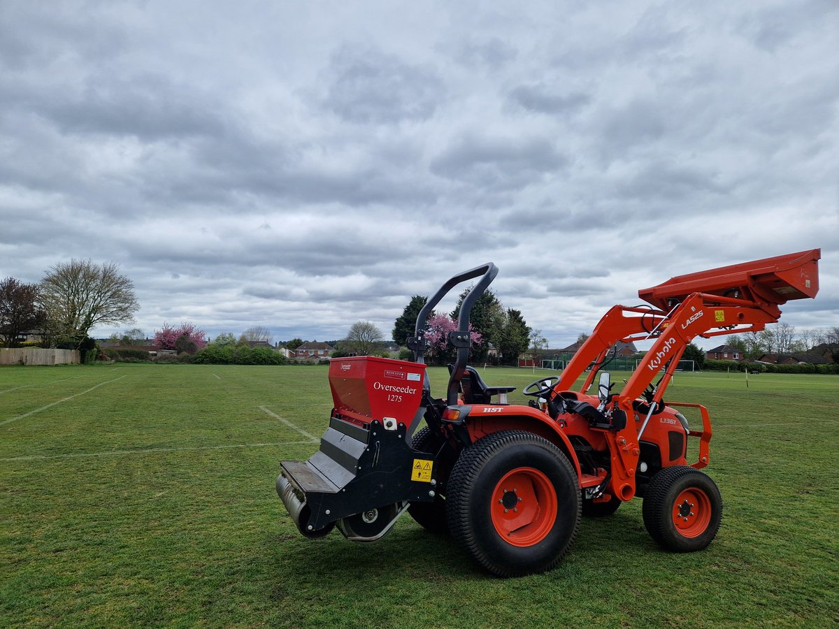seanclixby5's tweet image. 📣 @BCSA2016 Broughton Rec Field end of season pitch renovations well underway....

📣x3 12 hr days but worth it to see results 🤞

✅️Deep Aeration of whole site by contractor 
✅️Disc seeded x3 passes on all 6 match pitches
✅️Top dressing spread over all 6 match pitches
1/3