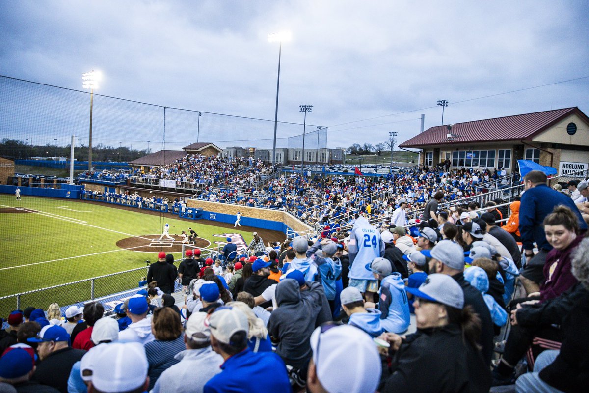 Fans, we have limited standing room only tickets down the left field line available for this weekend’s games!

Tickets → bit.ly/KUBase25Tix