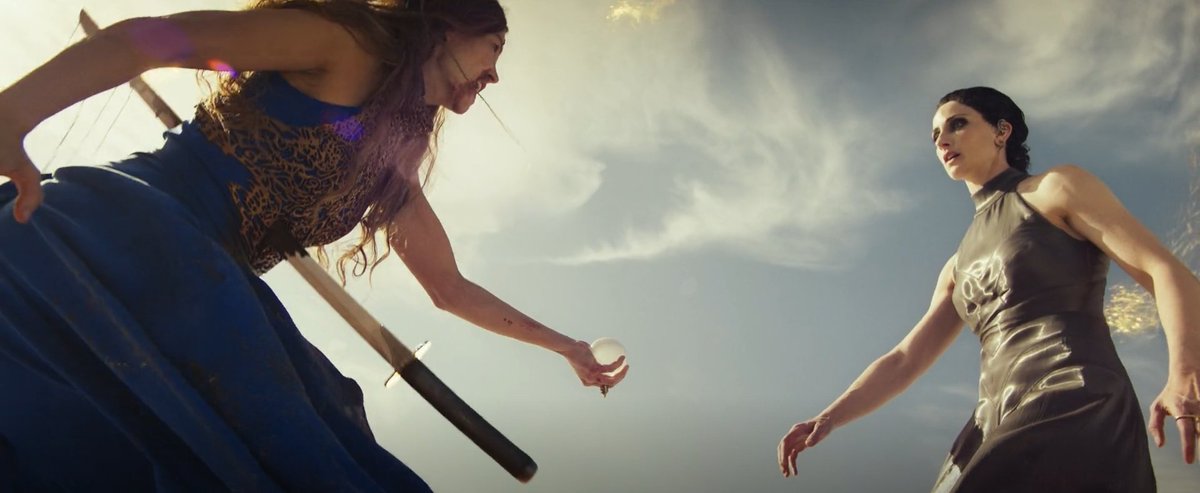 Mierin_Therin's tweet photo. Moiraine Damodred Sedai fighting Lanfear in Wheel of Time Season 3 Episode 8
#WheelOfTimeSeason3 #wot #wheeloftime #TheWheelOfTime #TheWheelOfTimeSeason3Finale #lanfear #show #wheeloftimespoilers https://t.co/3zjeRlPSt8