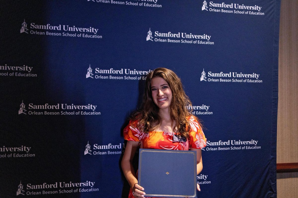 A power outage couldn't stop the celebration! 💡
At our student awards ceremony, the lights went out—but true to Luke 8:16, our students' light couldn't be hidden. ✨

👏 Read the full story:
🔗 samford.edu/education/news…