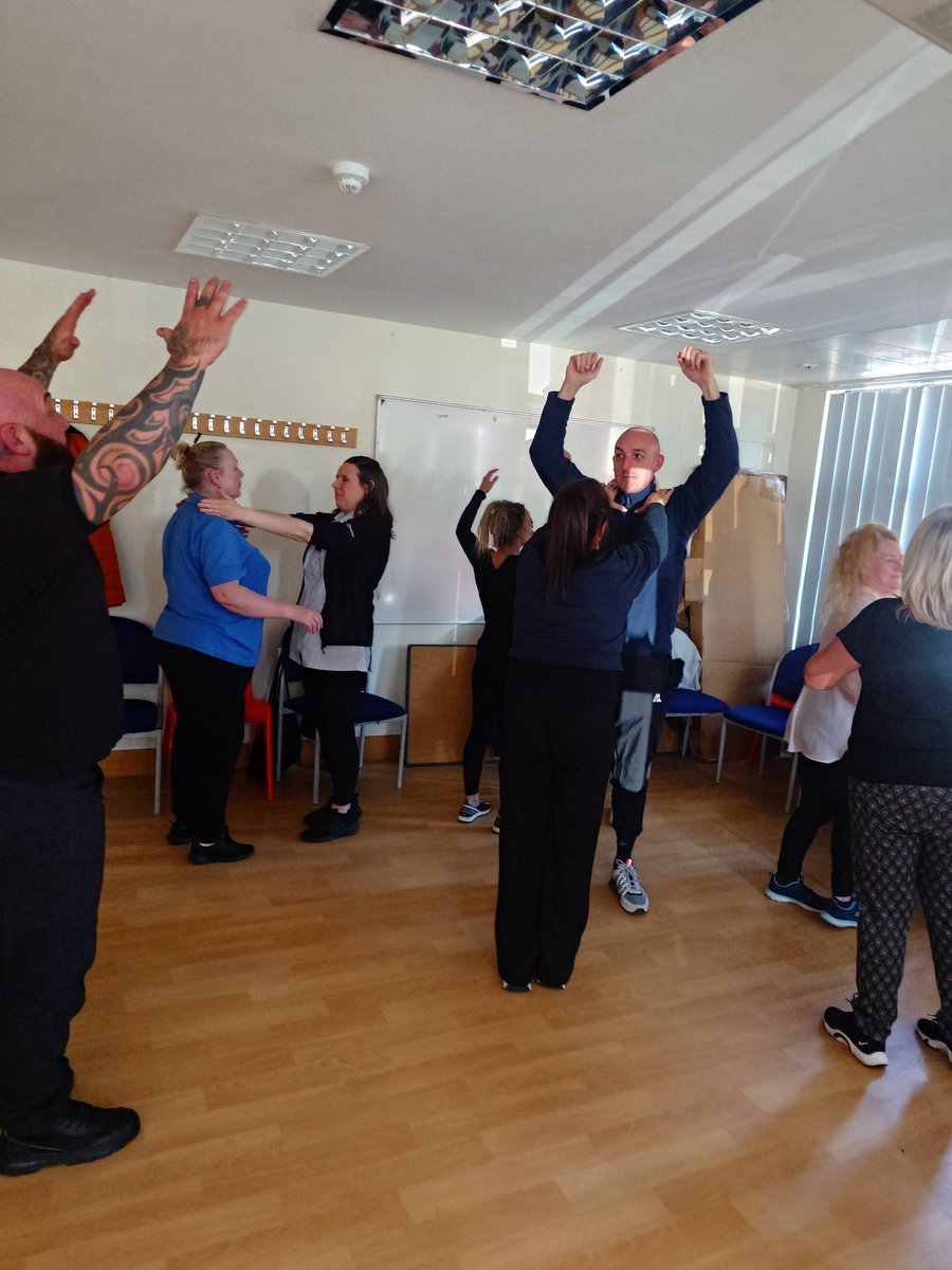 fidelma_delly's tweet photo. Big thank you to Dean and Sean for doing my Teams, Tameside &amp; Stockport South Facilities bespoke MVA session. From myself Zander and the Team thank you. It was a really good engaging session. #MVA#SteppingHill#Hospital#😁 https://t.co/f7J0xpJLbj
