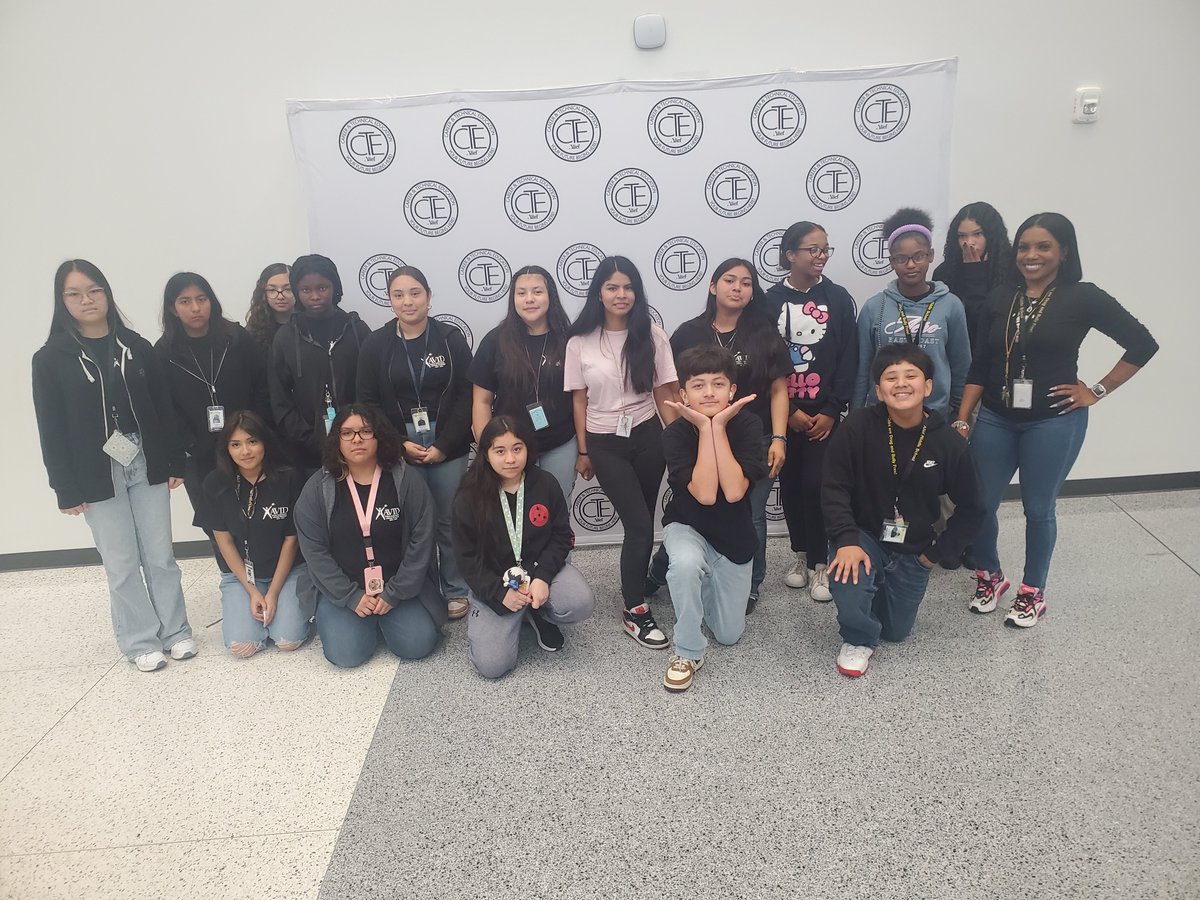 @alief_middleAvid was in the "House"! Self guided tours for the win! I heard of Computer Technologies.... #WeAreAlief #aliefcte