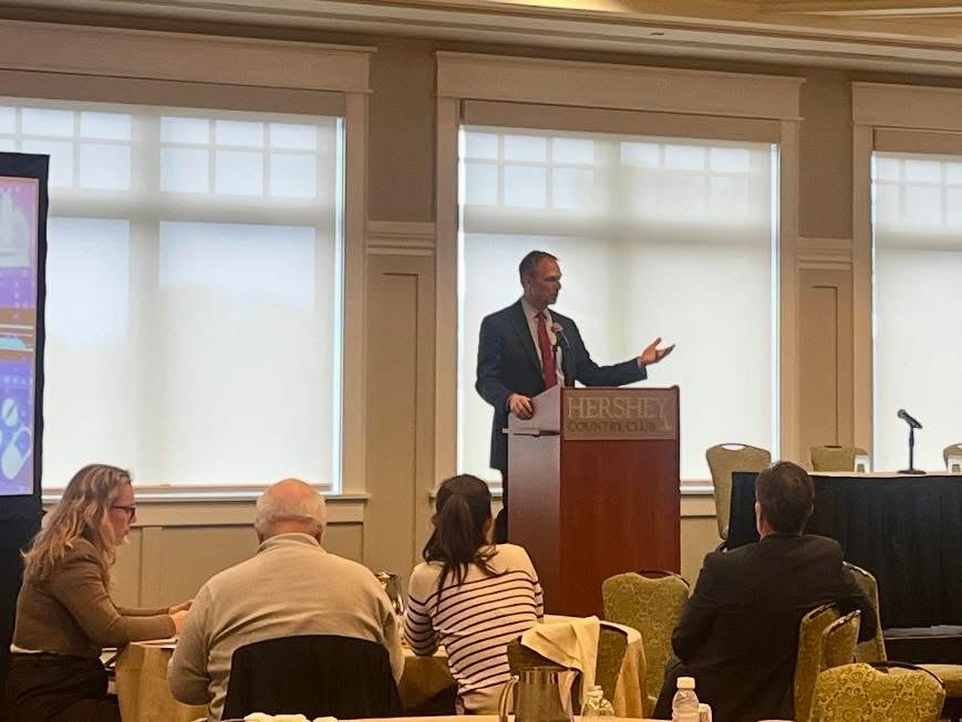PennStateGov's tweet image. Last week, @RepScottPerry joined Penn State College of Medicine's Dean Karen Kim and Dr. Mike Bruno at the A.I. and Human Factors Conference, which discussed howthese factors can shape the future of care.