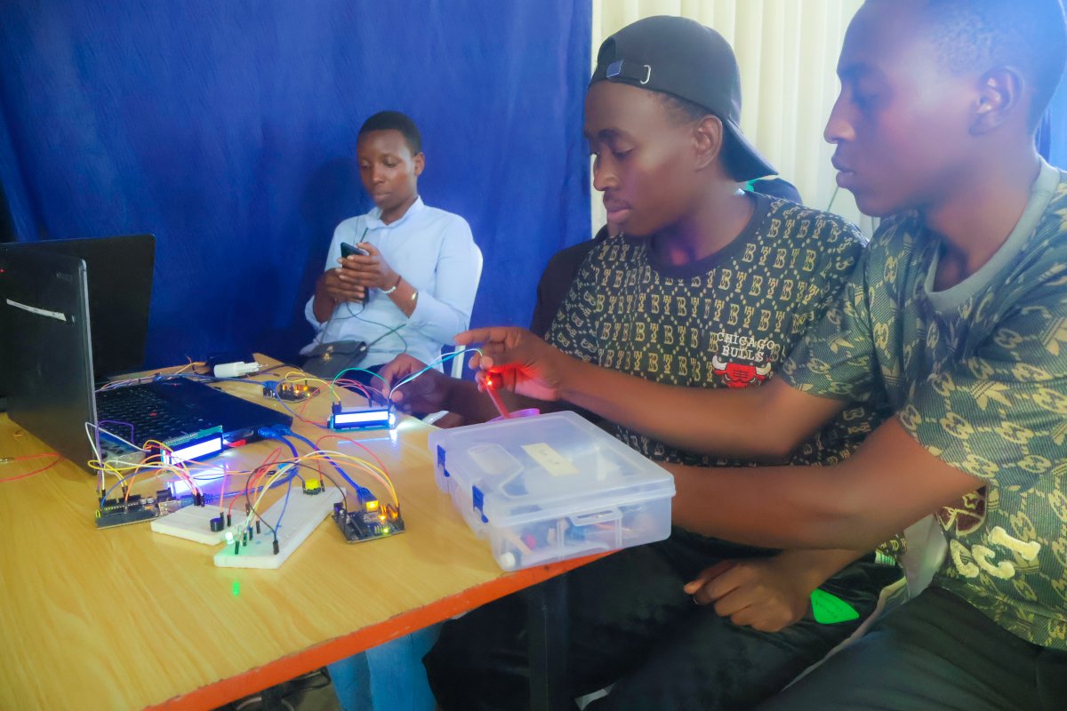 NatcomTCenter's tweet photo. 🔌💡 Hands-On with Embedded Systems at Natcom!

At Natcom Training Center, innovation meets action! 💻🔧 Our talented TVET Level 5 interns are diving deep into the world of Embedded Systems, building real-time hardware projects that bridge electronics and software. @KBajeneza https://t.co/wUGt1ygp2M
