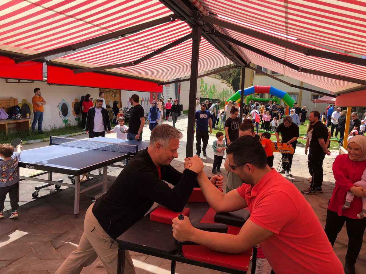 cnrcrlk45's tweet photo. 📍Naciye Kabakçı Anaokulu
👉Koşabiliyorken Koş Projesi kapsamında öğrenci ve velilerimizle eğlenceli bir gün geçirdik. https://t.co/VI7ntIx7Nw