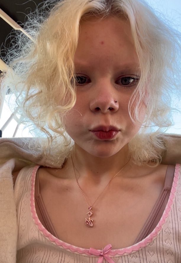 𝓼𝓷𝓸𝔀𝓲 🪆 tweet media