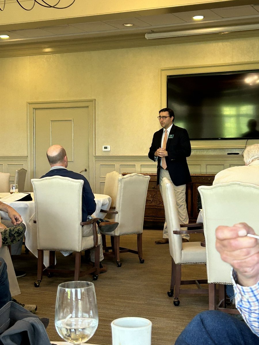 IFMAKnoxville's tweet photo. Thank you Tom for telling us all about retirement planning, diversifying, and preparing. https://t.co/TfGtPzMuz9