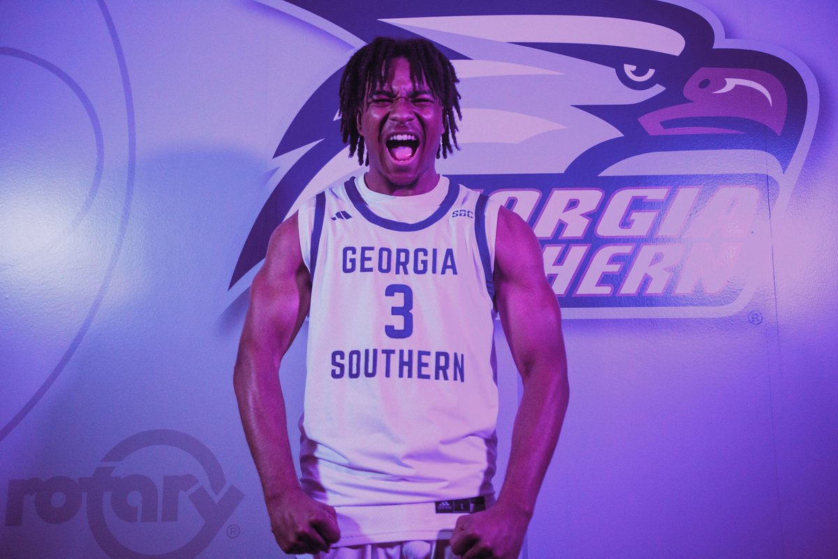 Georgia Southern Men's Basketball (@gsathletics_mbb) on Twitter photo DUNN DEAL. Welcome to Eagle Nation, Khayri! ✒️🦅
📰GSEagles.com/25MBBDunnSigned
#HailSouthern | <a href="/iamkhayridunn/">Khayri Dunn</a> DUNN DEAL. Welcome to Eagle Nation, Khayri! ✒️🦅
📰GSEagles.com/25MBBDunnSigned
#HailSouthern | <a href="/iamkhayridunn/">Khayri Dunn</a>
