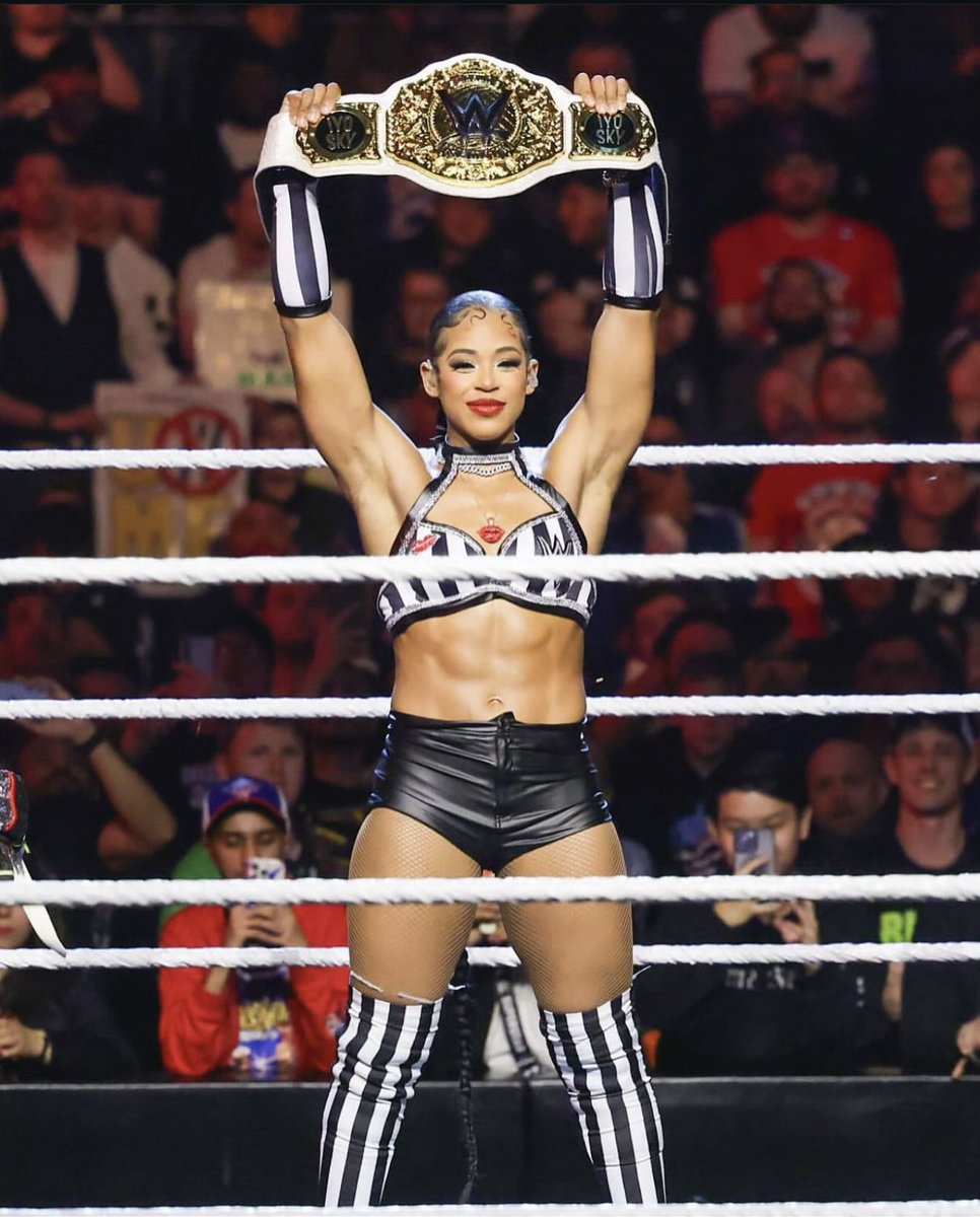 BIGFATPUSSI's tweet photo. Day 6 of posting the #ESTofWWE @BiancaBelairWWE until she follows me back 💕✨💋 #BiancaBelair #TeamEST https://t.co/1jZhVSSA8k