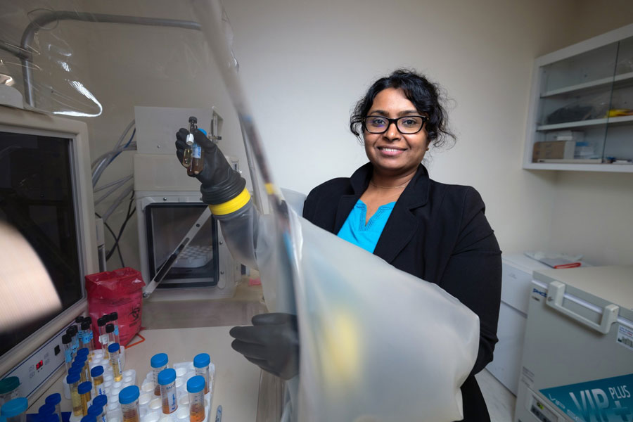 A huge congratulations to our very own resident Pedram Peesh, MD, PhD, MBA, for being first author on a research paper about how gut bacteria can impact inflammation after stroke in <a href="/NatureComms/">Nature Communications</a>! 

med.uth.edu/blog/2025/04/0…

nature.com/articles/s4146…