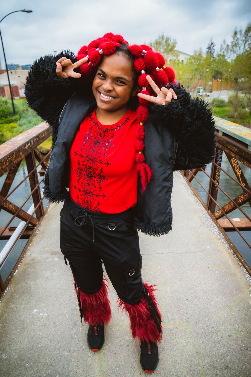 🎓 Senior Spotlight: Meet Diamond!
A standout in our Animation program, she’s been with YouthBeat since 10th grade. One of our brightest creatives, and we can’t wait to support her post-graduation journey.