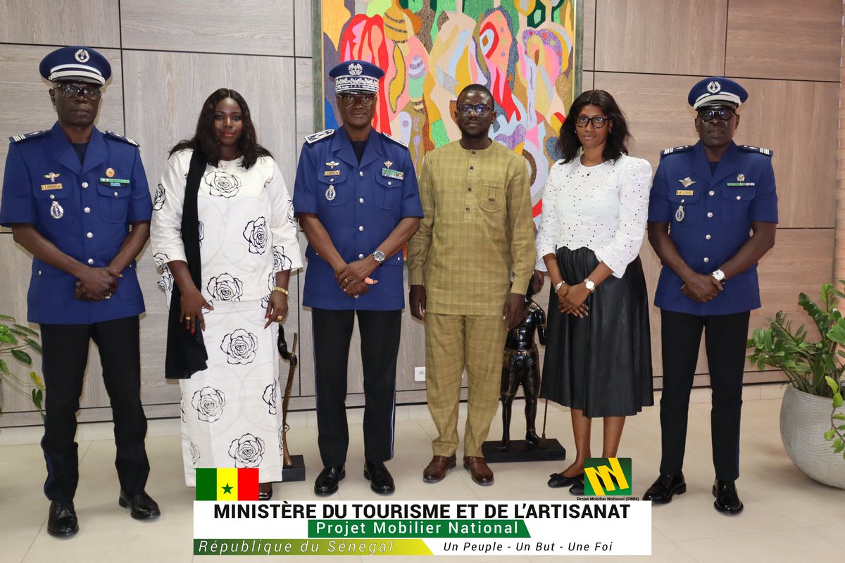 Hier, mercredi 16 avril 2025, le Projet du Mobilier national (PMN) a eu l'honneur d'être reçu par le Haut commandement de la Gendarmerie nationale le Major Général Martin Faye, à la Caserne Samba Diery Diallo.
@Min_tourism_art 
<a href="/MobilierProjet/">Projet Mobilier National</a> 
<a href="/M_DIAO221/">Mountaga DIAO</a> 
<a href="/IbrahimaTall_SN/">Ibrahima TALL</a>