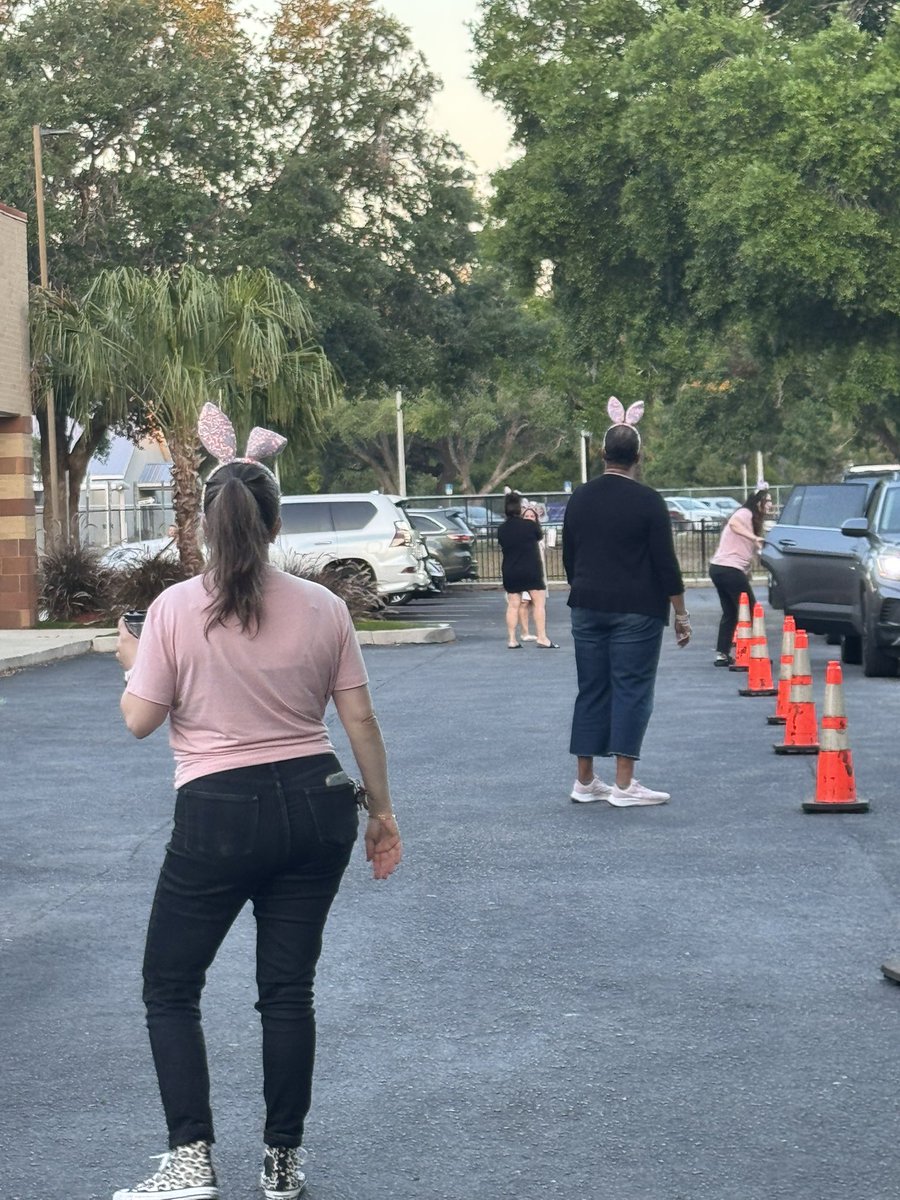 Maniscalco (@mustangprin) on Twitter photo The carline crew at Maniscalco K-8 is hopping <a href="/VanAyresHCPS/">Van Ayres</a> <a href="/RickGrayes/">Rick Grayes</a> <a href="/HillsboroughSch/">Hillsborough Schools</a> The carline crew at Maniscalco K-8 is hopping <a href="/VanAyresHCPS/">Van Ayres</a> <a href="/RickGrayes/">Rick Grayes</a> <a href="/HillsboroughSch/">Hillsborough Schools</a>