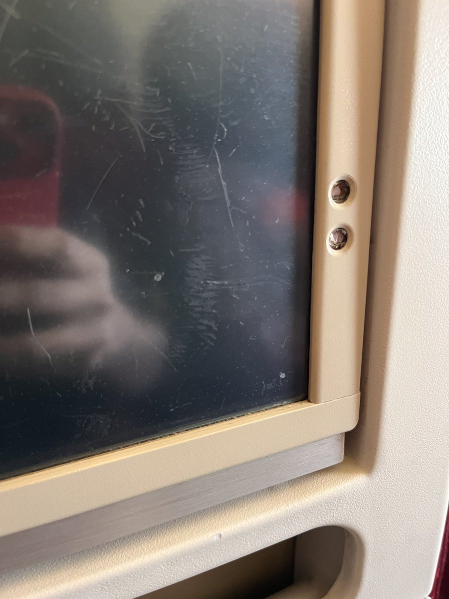srinivas_tweets's tweet photo. @airindia @airindia broken seat , broken display on a 14 hour international flight. Pathetic customer experience. Never again #AirIndia https://t.co/jKZDhaHFtu