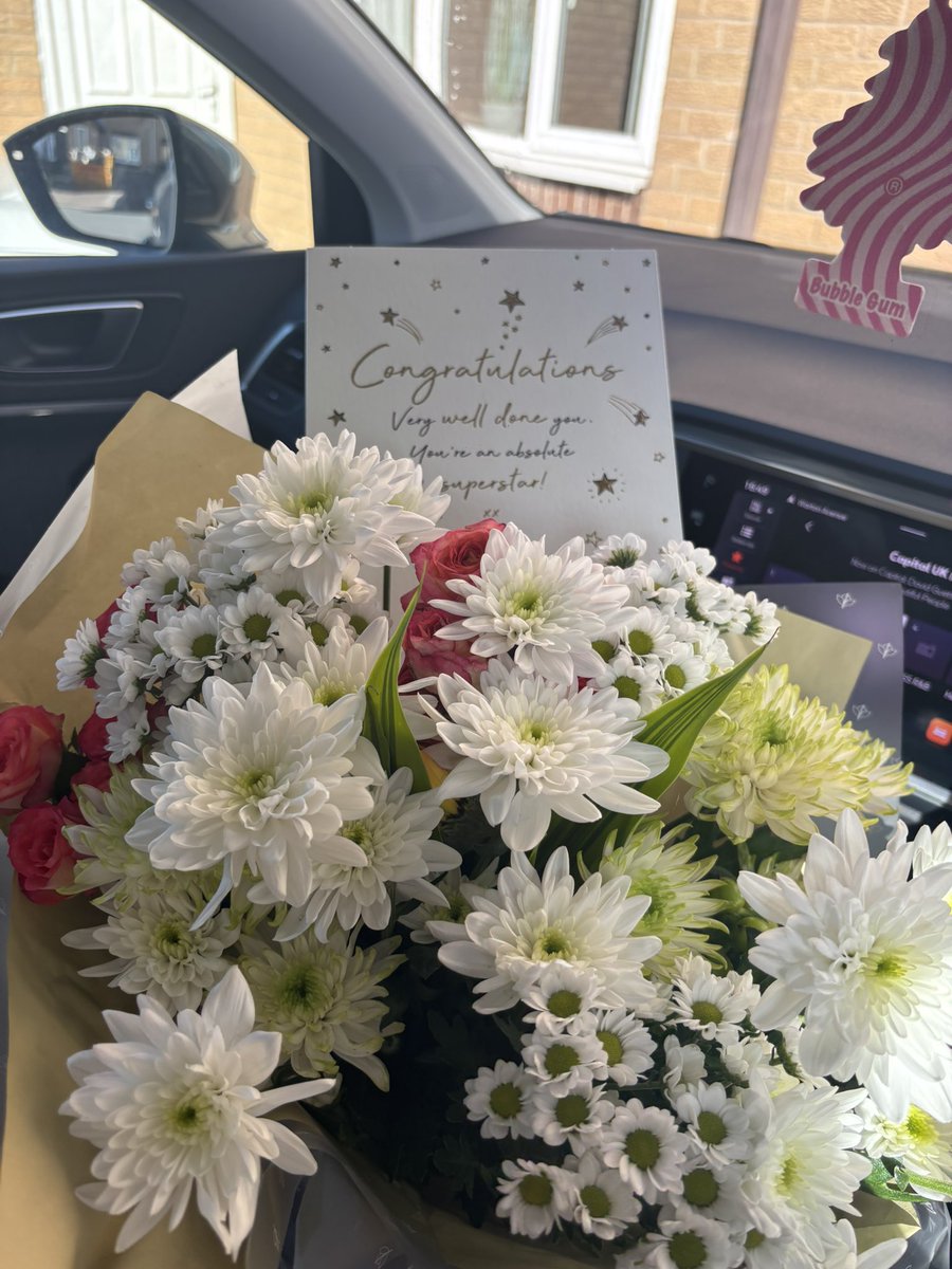 Hayley Birkinshaw tweet media