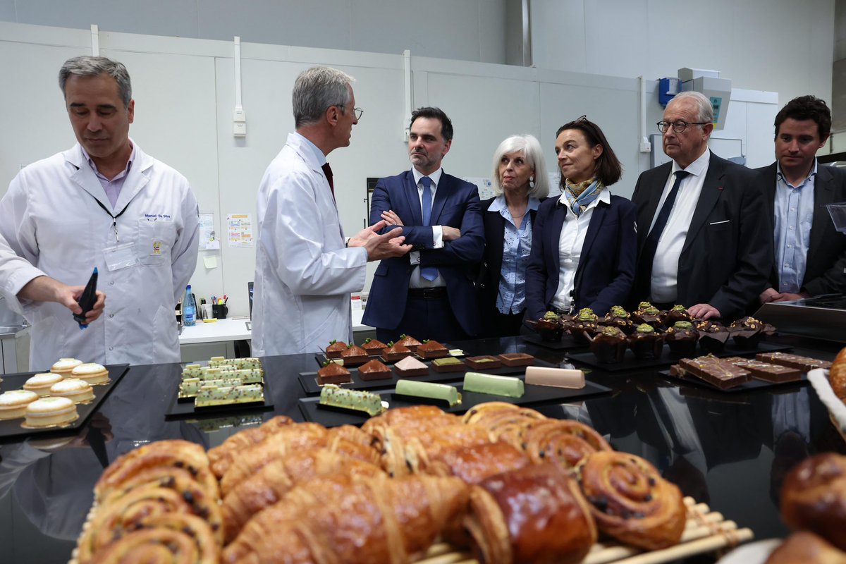Laurent Saint-Martin (@laurentsmartin) on Twitter photo 🥖 À Marcq-en-Barœul, aux côtés de <a href="/xavierbertrand/">Xavier Bertrand</a>, visite du <a href="/GROUPE_HOLDER/">GROUPE HOLDER</a> (<a href="/PAUL__France/">PAUL France</a>) artisan du pain… & de l’excellence 🇫🇷 à l’export.
Depuis les <a href="/hautsdefrance/">Région Hauts-de-France</a>, leur savoir-faire s’exporte dans 55 pays !
Un modèle d’ancrage local & une véritable vitrine du made in 🇫🇷. 🥖 À Marcq-en-Barœul, aux côtés de <a href="/xavierbertrand/">Xavier Bertrand</a>, visite du <a href="/GROUPE_HOLDER/">GROUPE HOLDER</a> (<a href="/PAUL__France/">PAUL France</a>) artisan du pain… & de l’excellence 🇫🇷 à l’export.
Depuis les <a href="/hautsdefrance/">Région Hauts-de-France</a>, leur savoir-faire s’exporte dans 55 pays !
Un modèle d’ancrage local & une véritable vitrine du made in 🇫🇷.