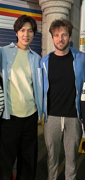 Hwendy2022's tweet photo. My boyfie Ryongie...he looks so fine💙 I miss this handsome space duo so much🥹🥹
#LeeMinHo
#Alexhafner
#WhenTheStarsGossip
Cr. @thealexhafner IG https://t.co/Gh3mAR4eJZ