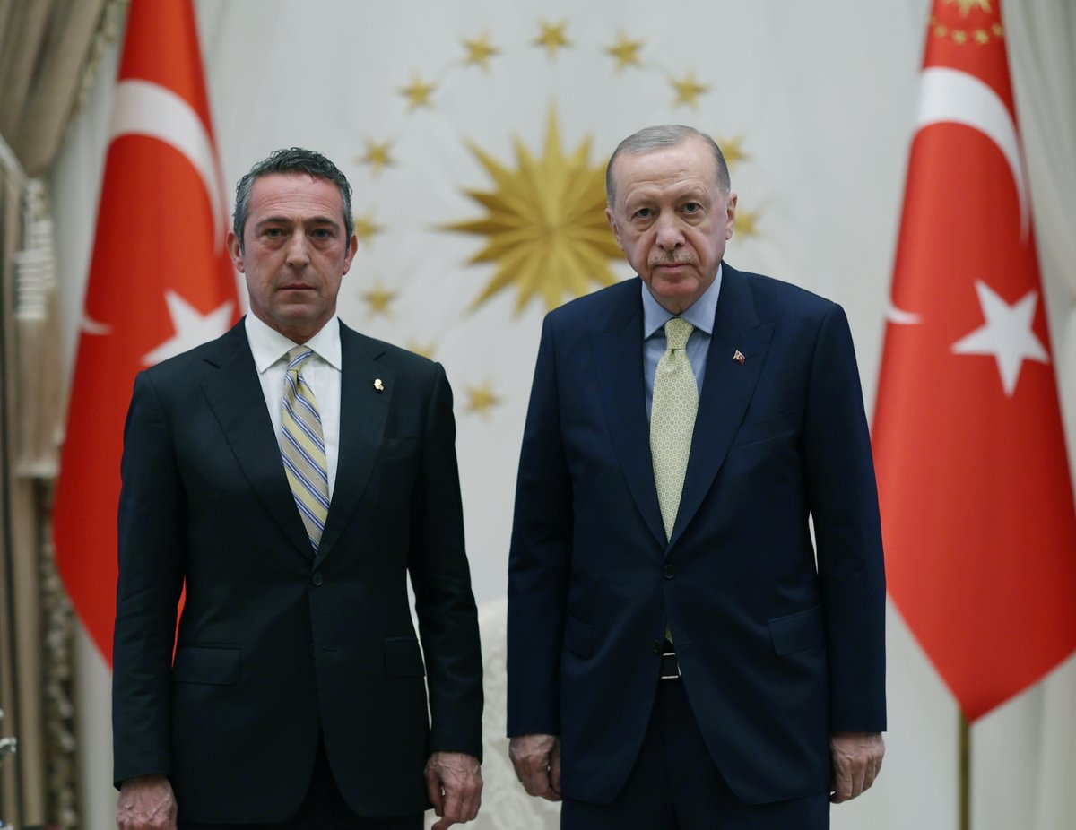 Cumhurbaşkanımız Sayın Recep Tayyip Erdoğan, Fenerbahçe Kulübü Başkanı Ali Koç'u kabul etti.
