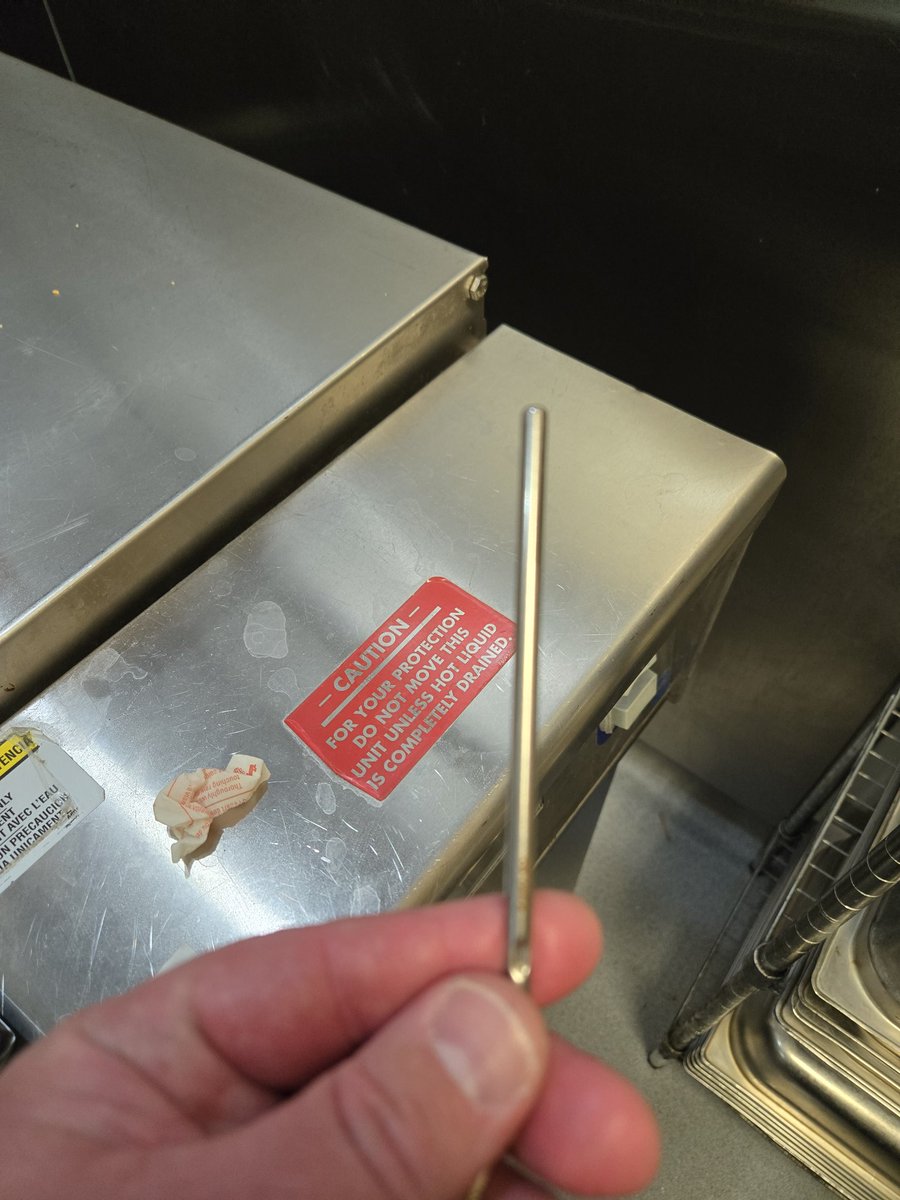 JoeHungloRedux's tweet image. 5 minutes to change this temp probe and an hour to let the rethermalizer heat. 

Being thorough and confirming that units are heat cycling properly is why my call-backs are near zero.

Too many guys make the mistake of assuming it's fine.

#ServiceTechLife