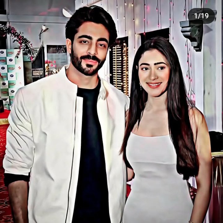 SrishtiRoy53346's tweet photo. He too much love with Hiba🥰 #jhanak #krushi #krushalahuja #hibanawab https://t.co/WkvljjjG2l