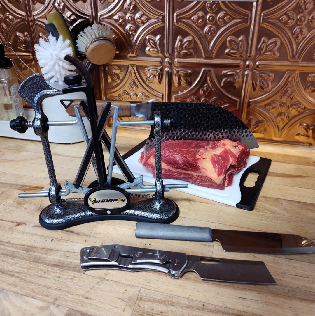 heartwayfarms's tweet photo. Turkey season, chicken processing, or farm chores? A sharp knife is a must! We love our warthog sharpener to keep our blades razor-ready. Check out their awesome sharpeners for your home or homestead! #heartwayfarms #KnifeSharpener #WarthogUSA
https://t.co/6px1idQq7A https://t.co/LwVsfU4ECa