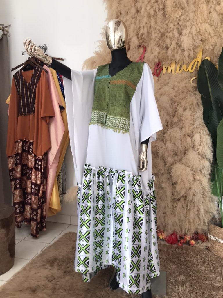 🤍💚 Price: D2500