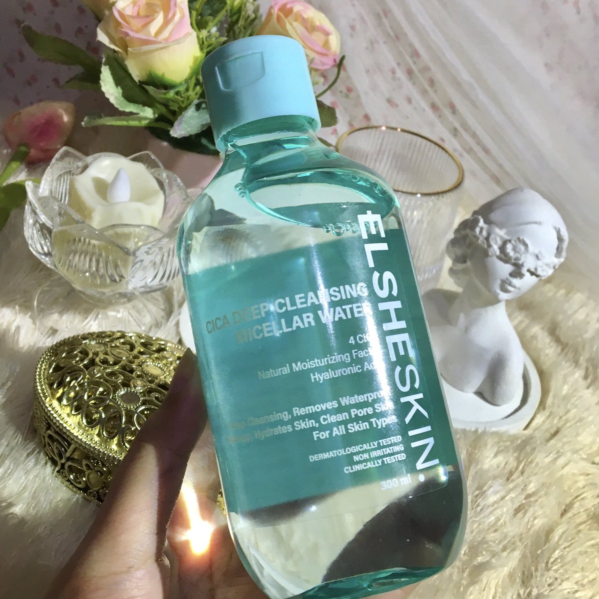 currently my favvv micellar water 😍 <a href="/ElsheSkin/">ElshéSkin</a> #elsheskin