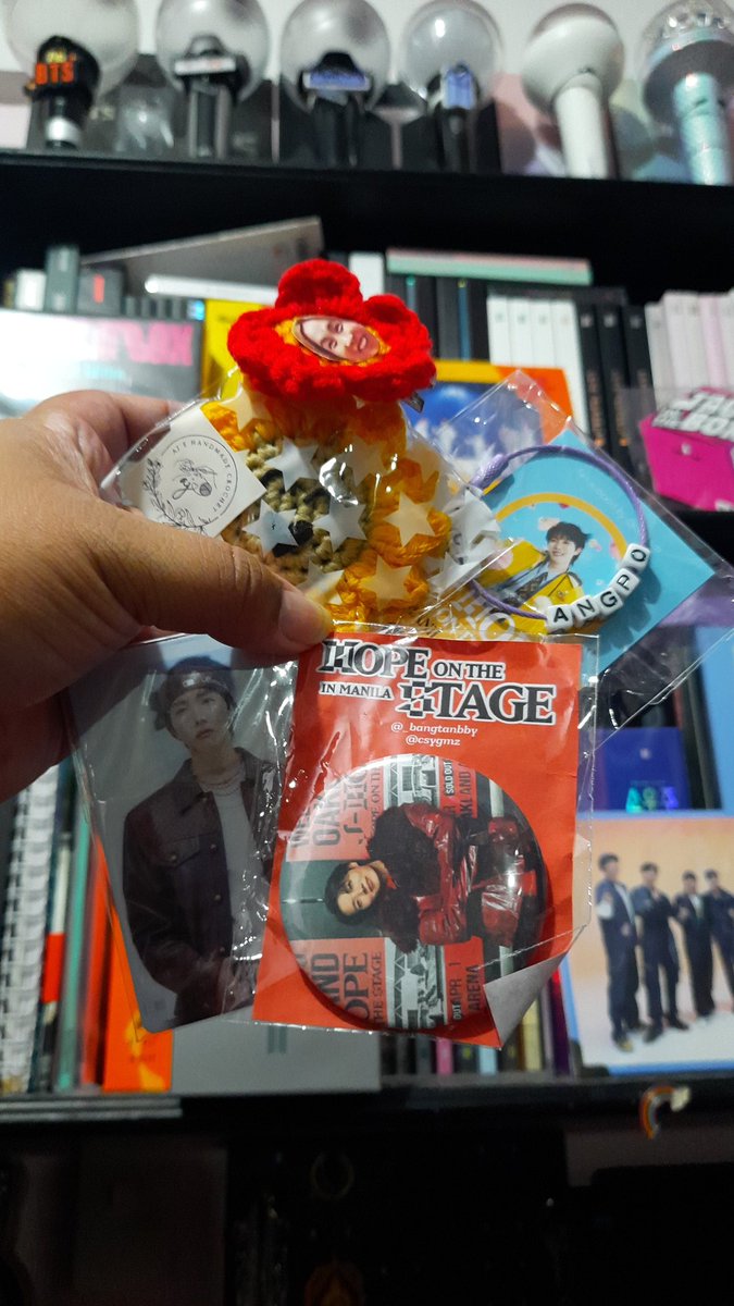 VhinaEyy's tweet photo. Thank Youuu po 💜
@chimichiim @vanteIattae @beomkkyuz @wiiintermooon @_bangtanbby @csygmz @lyned95 @JimSeokOT7 @ariatsukki @skuluvaffairs @cescadr https://t.co/2AsZmML8nl