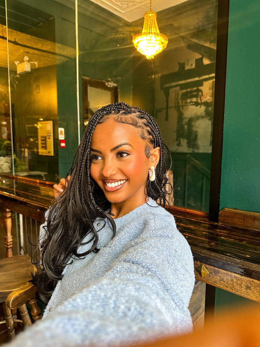 ririirobzz's tweet photo. Fav braids https://t.co/GAhlbQcyP4