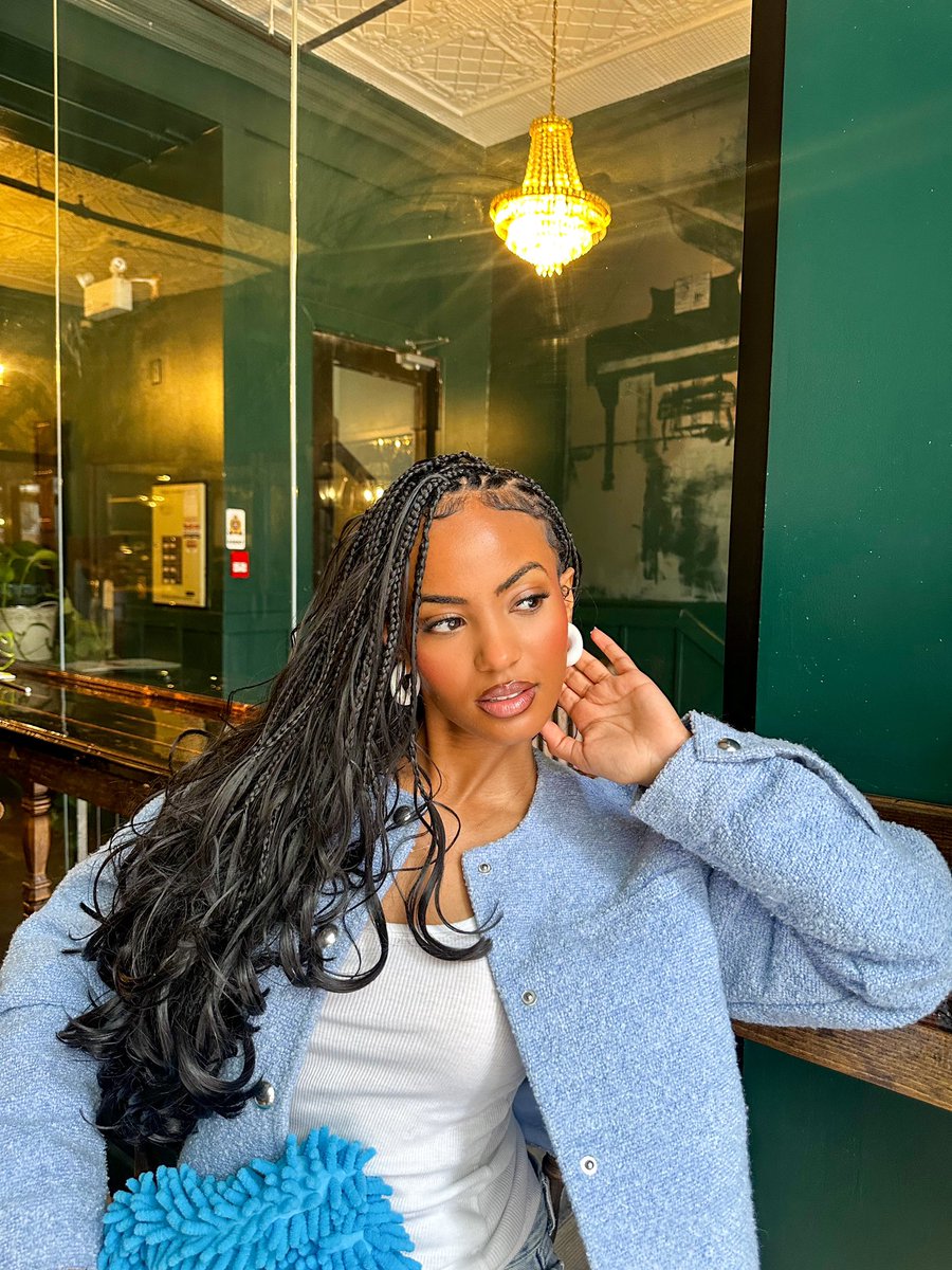 ririirobzz's tweet photo. Fav braids https://t.co/GAhlbQcyP4